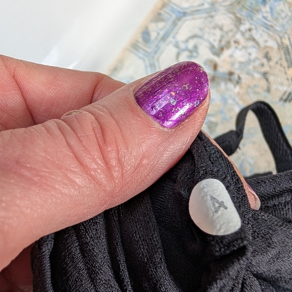 Lululemon Warrior Tank - Picture 4 of 4